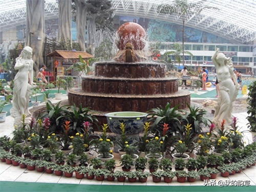 北京龙脉温泉度假村，有南国风光，北国水域，有兔耳岭的景观之美