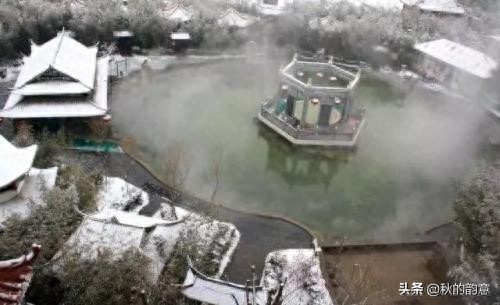 北京龙脉温泉度假村，有南国风光，北国水域，有兔耳岭的景观之美