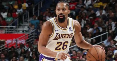 ​ESPN曝光：NBA自由球员后卫丁维迪以一份280万底薪合同回归独行侠