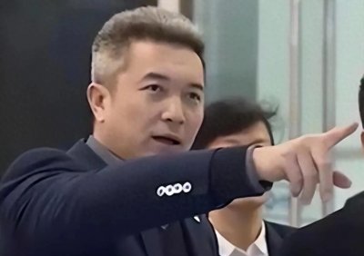 ​女儿曹艳萍领着男友来见曹德旺，曹德旺称：“你配不上他”