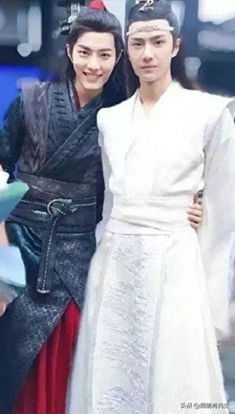 原来肖战、王一博的亲密照是这样来的，导致粉丝掀起骂战，过分了