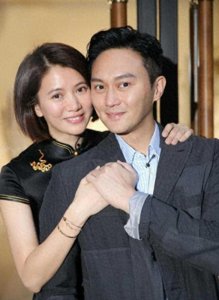 ​张智霖宠妻人设塌房：17年无性婚姻、1年接吻1次、曾去泰国大保健