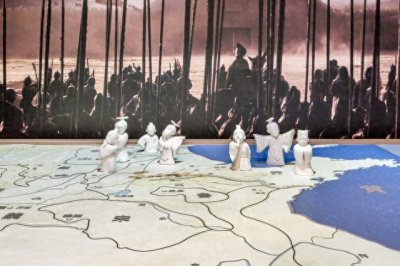 ​赵盾的权力逆袭：从小角色到大Boss的滑稽传奇