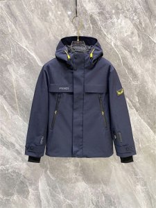 ​Fendi 芬迪羽绒服外套，保暖又好看
