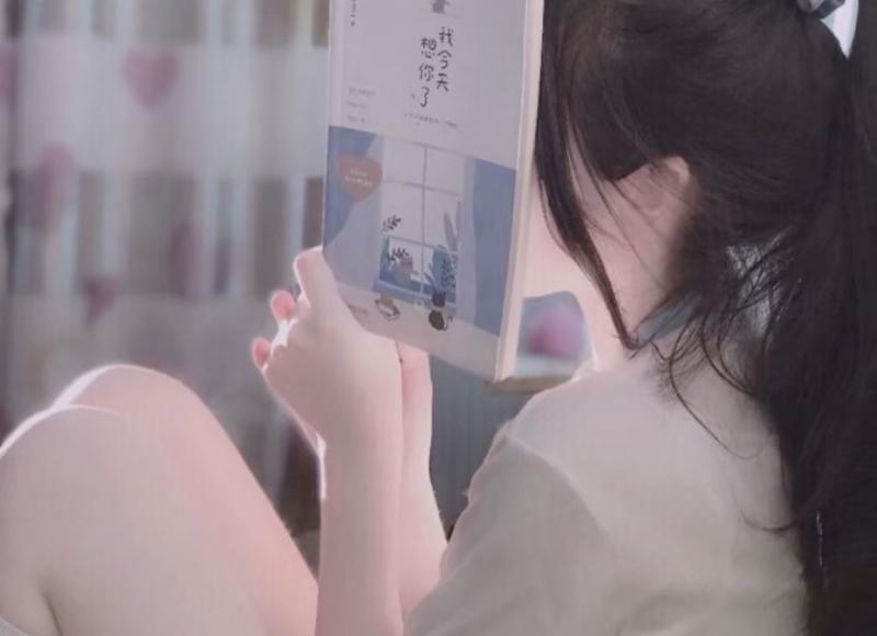 一个男的开着凯迪拉克追女孩(凯迪拉克追女孩的段子)