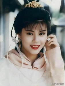 ​“香香公主”“最丑任盈盈”，梁佩玲改名梁艺龄，能否逆天改命？