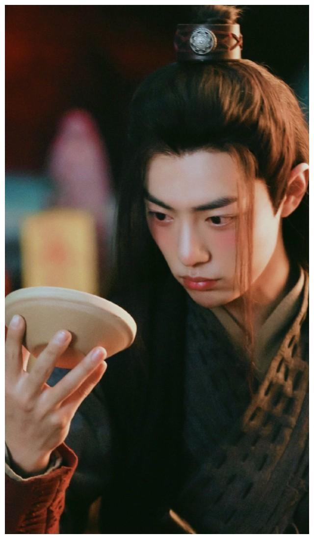 肖战高清无水印手机壁纸，可甜可盐，真是一个宝藏男孩！