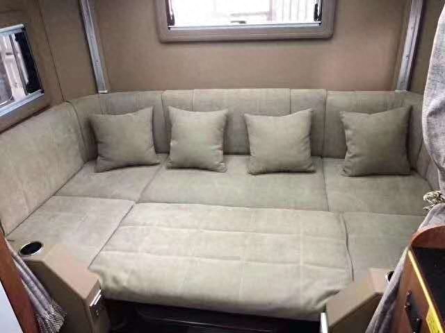 难得一见的越野之王 Unimog奔驰乌尼莫克房车实拍 独立后仓