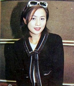 ​刘嘉玲彻底崩溃！当年绑架照片被泄露，结婚17年没孩子真相大白！