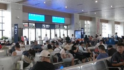 ​安顺西站全力做好国庆期间旅客运力服务保障