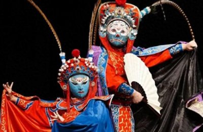 ​川剧变脸，川剧表演的特技之一