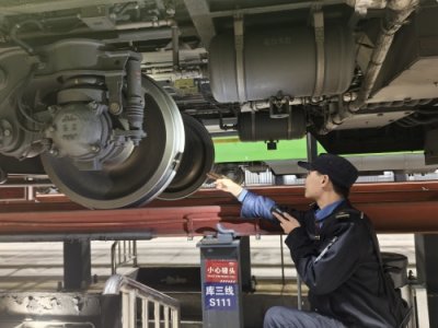 ​日行3万步的随车“医生”