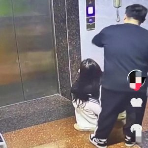 ​浪裂险！揭阳一女子在等电梯时竟遭猥琐男孩后求助路过男及时脱身