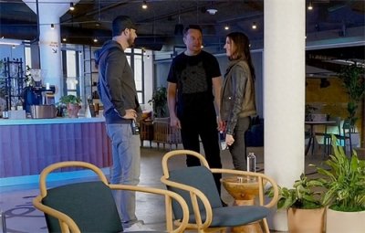 ​马斯克遭79岁父亲公开批评，“他不是一个好爸爸”，雇了太多保姆