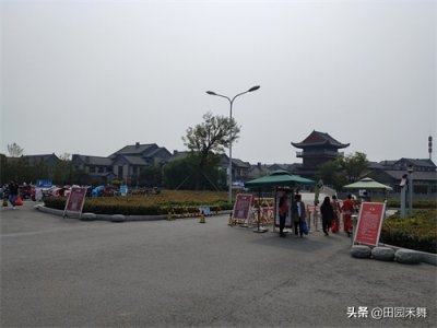 ​日照东夷小镇，由小渔村拆迁建成旅游小镇，美食街最热闹