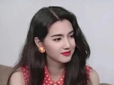 ​“情路坎坷”的洪欣，好友蔡少芬提出反对，她却执意嫁给张丹峰