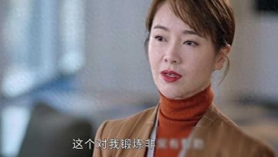 ​46岁左小青对比46岁袁泉，“打针脸”与天然脸的差距一目了然