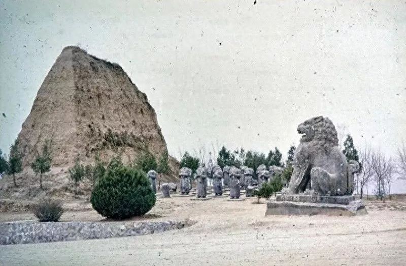 80年代乾陵：专家称地宫至少有500吨文物，郭沫若提议发掘被否决